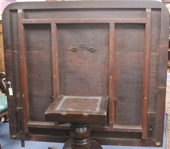 An early 19th century mahogany extending twin pillar dining table, Extended 10ft x 4ft 9.5in. x 1ft 1.5in.